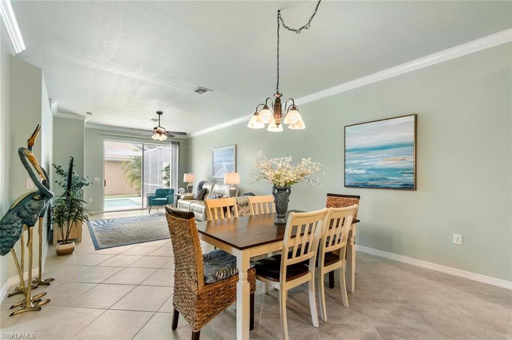 14598 Grapevine Dr, Naples, FL 34114-8