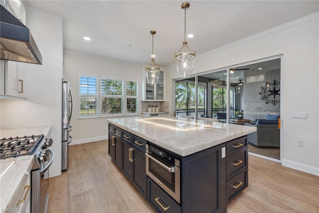 9213 Museo Cir 201, Naples, FL 34114-11
