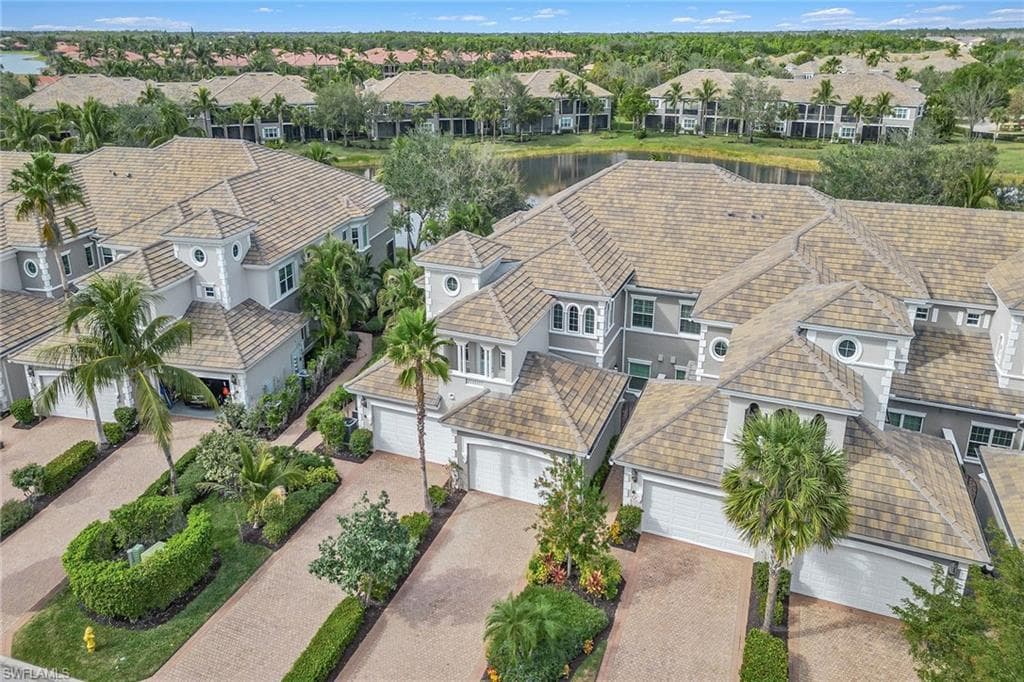 9213 Museo Cir 201, Naples, FL 34114-35