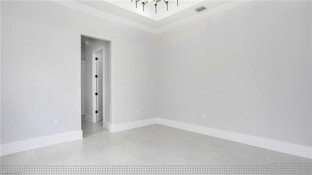 841 10th St NE, Naples, FL 34120-25