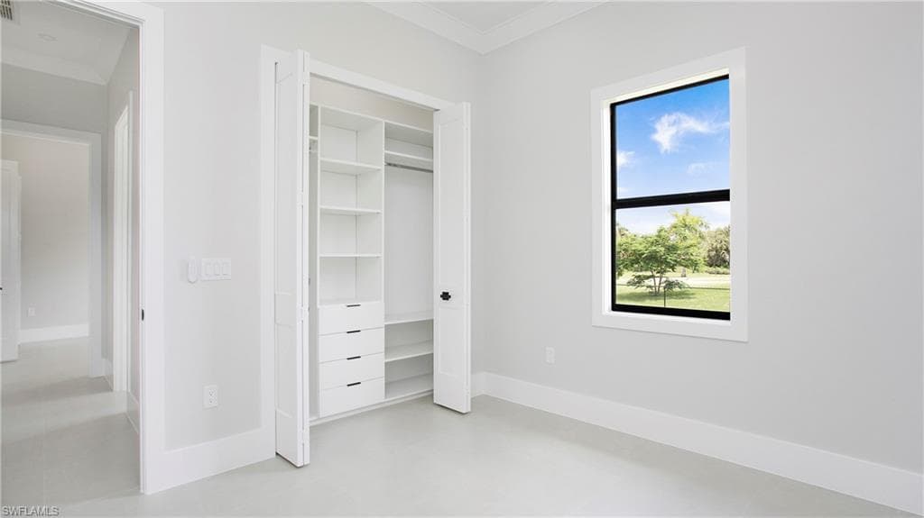 841 10th St NE, Naples, FL 34120-30