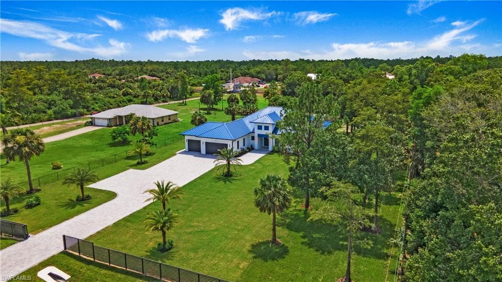 841 10th St NE, Naples, FL 34120-41
