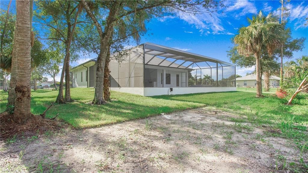 841 10th St NE, Naples, FL 34120-44