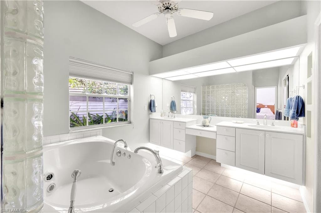 3450 Thornbury Ln, Bonita Springs, FL 34134-33