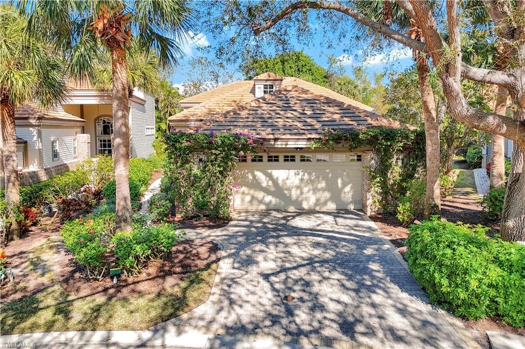 3450 Thornbury Ln, Bonita Springs, FL 34134-5
