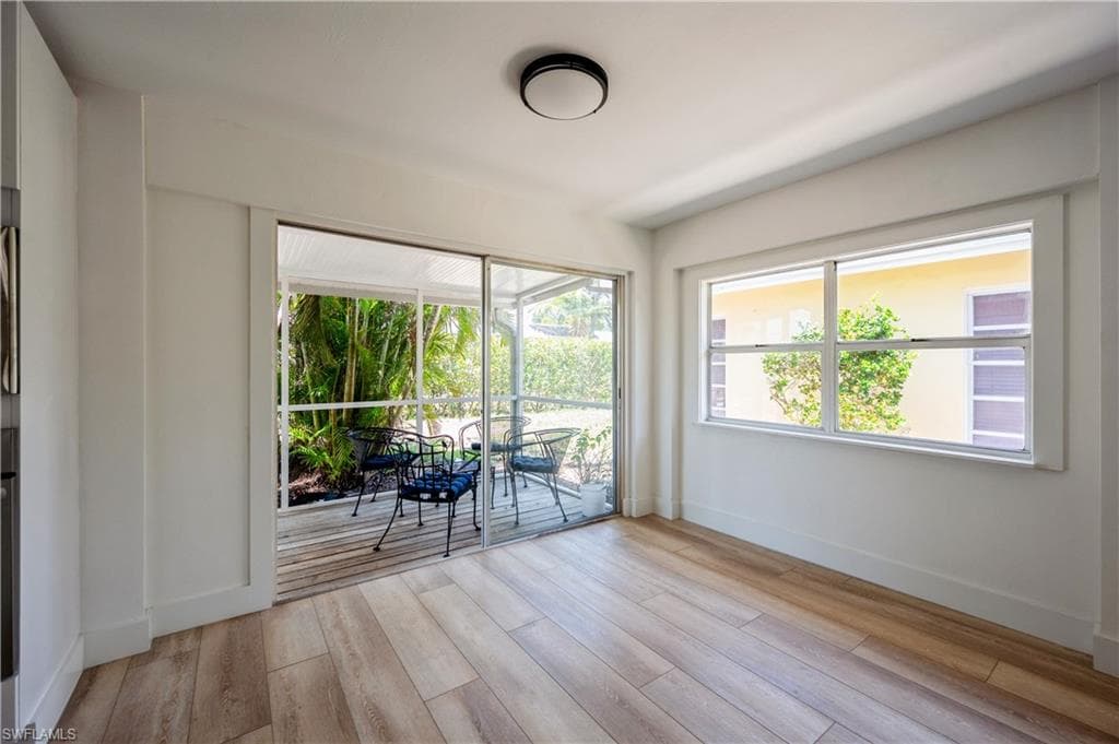 12 Crooked Ln 6, Naples, FL 34112-11
