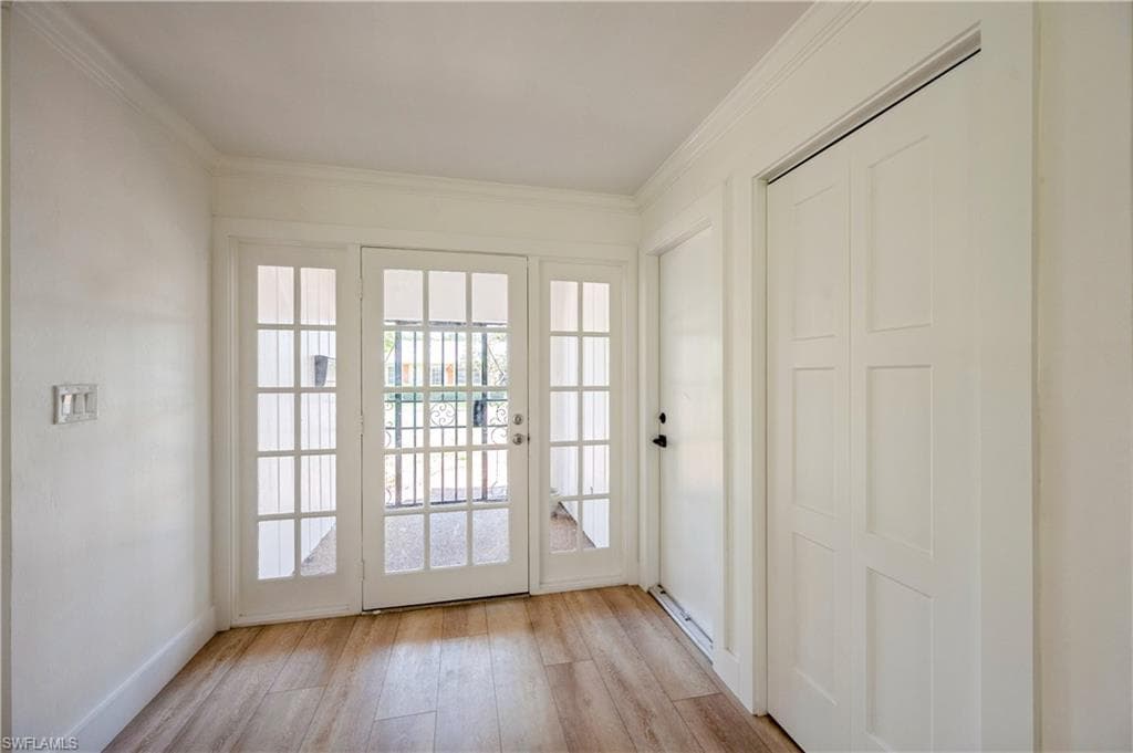 12 Crooked Ln 6, Naples, FL 34112-17