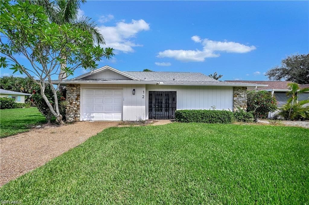 12 Crooked Ln 6, Naples, FL 34112-2