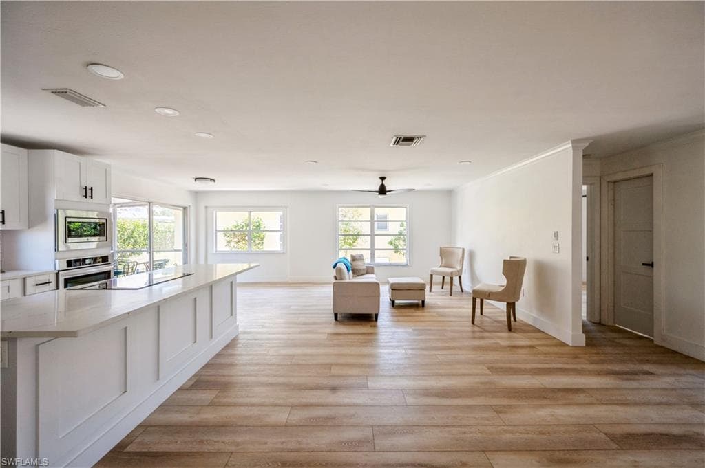 12 Crooked Ln 6, Naples, FL 34112-3