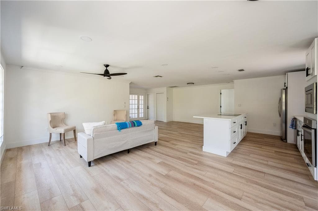 12 Crooked Ln 6, Naples, FL 34112-6