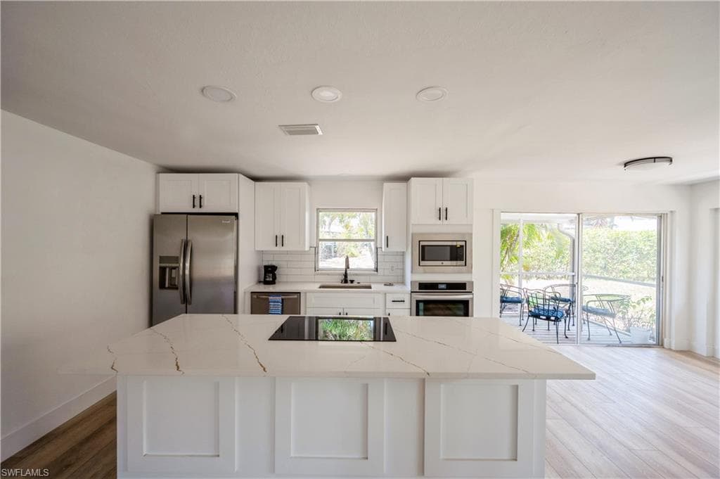 12 Crooked Ln 6, Naples, FL 34112-7