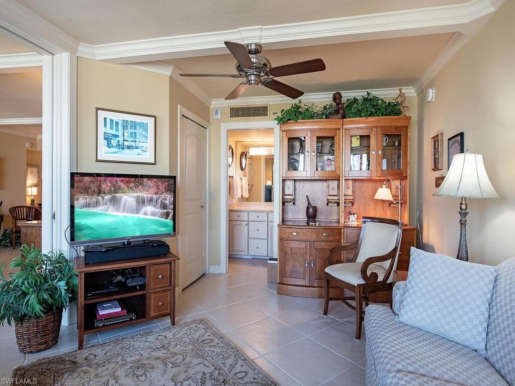 4005 Gulf Shore Blvd N 903, Naples, FL 34103-9
