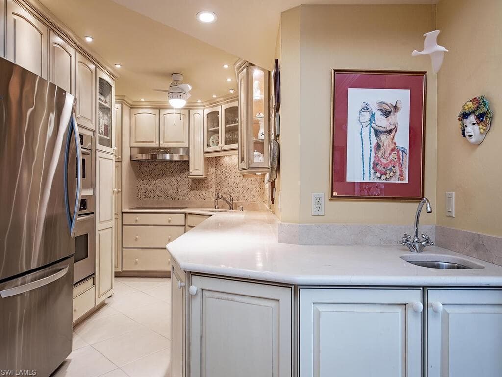 4005 Gulf Shore Blvd N 903, Naples, FL 34103-5