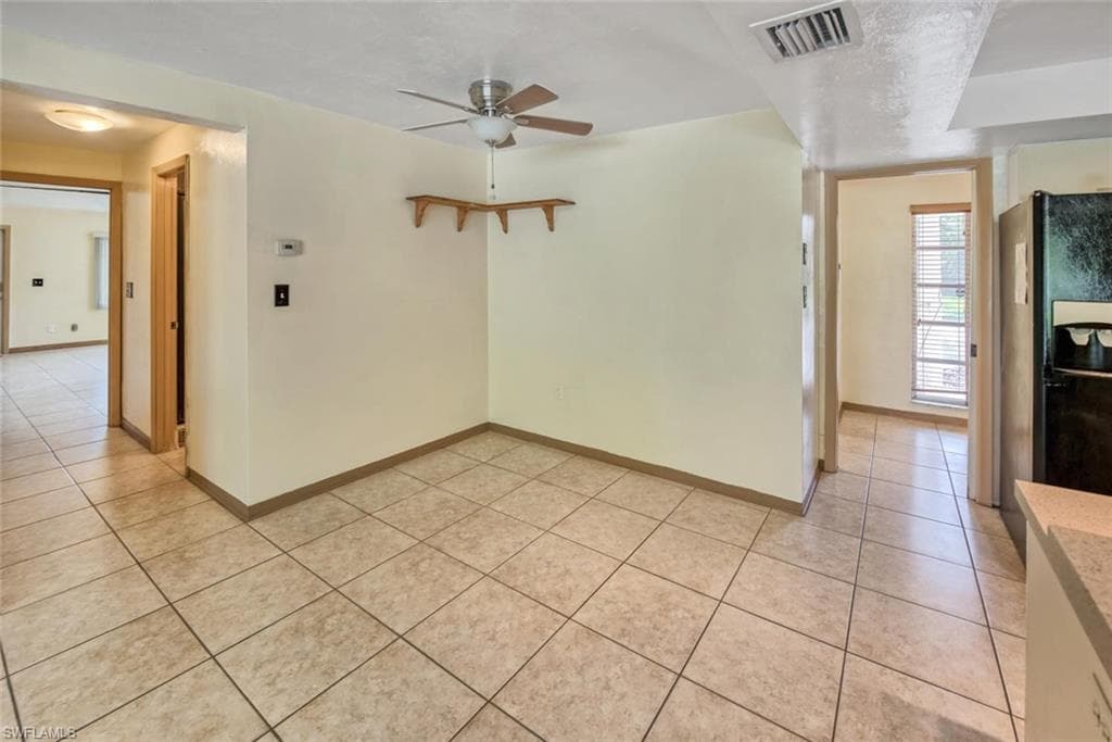 29 Caribbean Rd, Naples, FL 34108-12