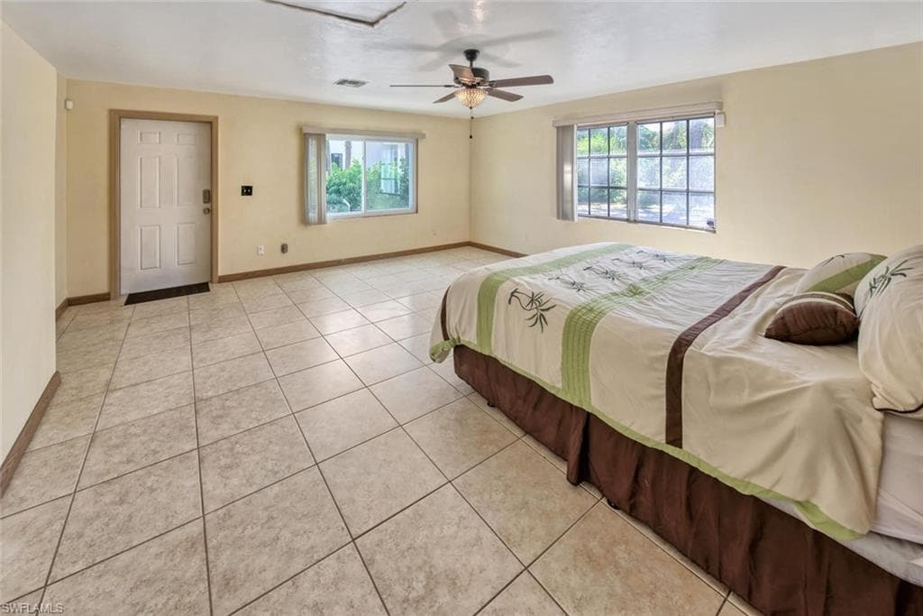 29 Caribbean Rd, Naples, FL 34108-13