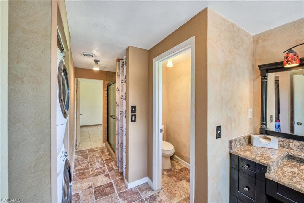 29 Caribbean Rd, Naples, FL 34108-16