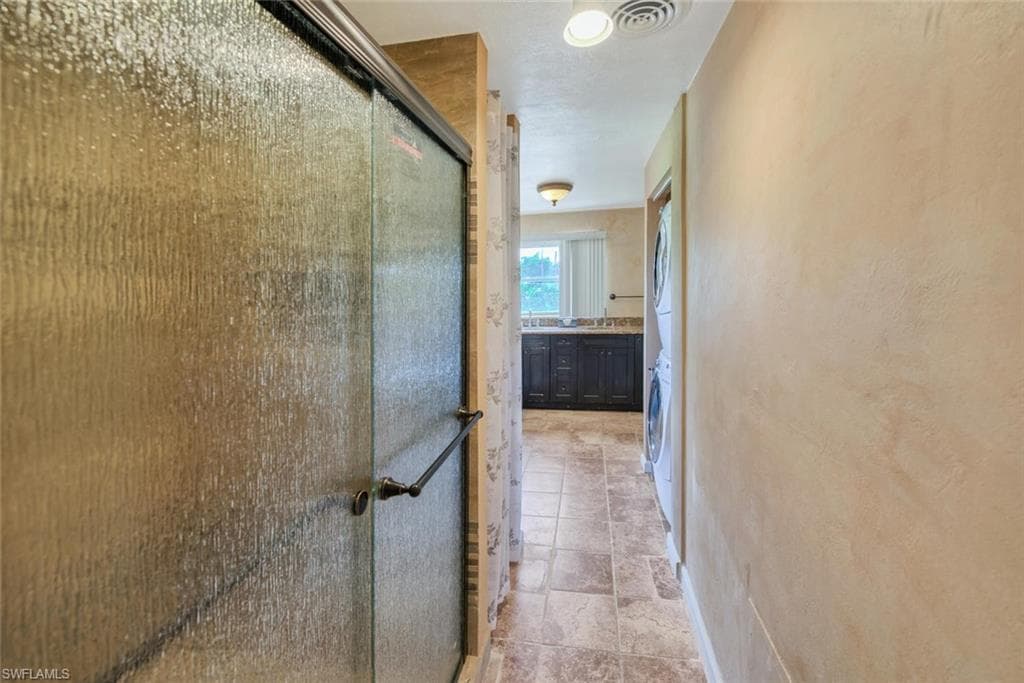 29 Caribbean Rd, Naples, FL 34108-17
