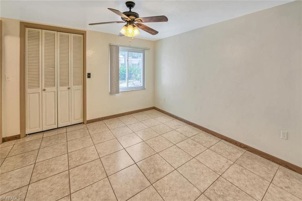 29 Caribbean Rd, Naples, FL 34108-18