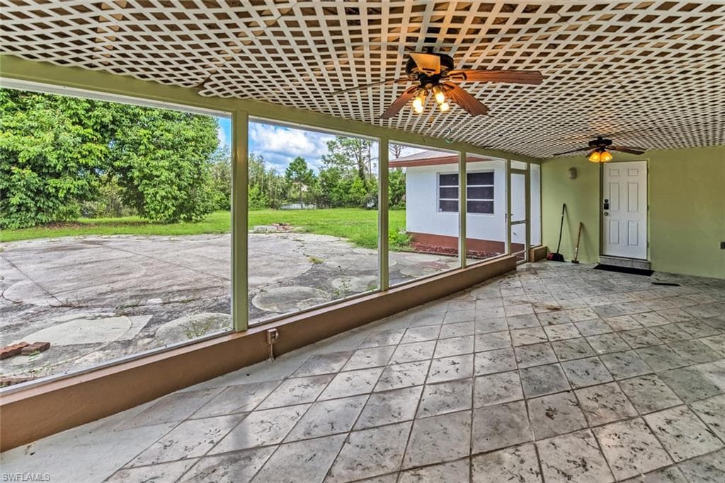 29 Caribbean Rd, Naples, FL 34108-30