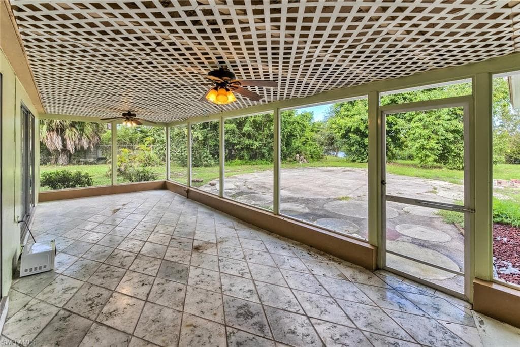 29 Caribbean Rd, Naples, FL 34108-31