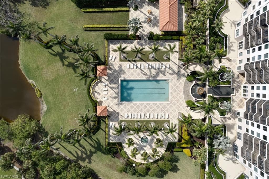 1060 Borghese Ln 106, Naples, FL 34114-4