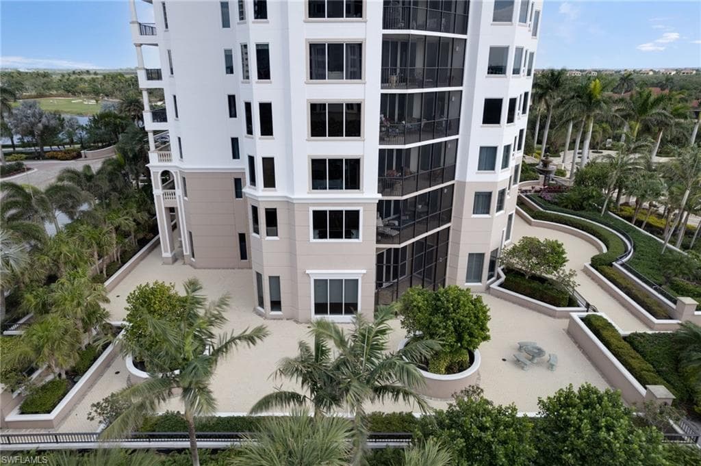 1060 Borghese Ln 106, Naples, FL 34114-6