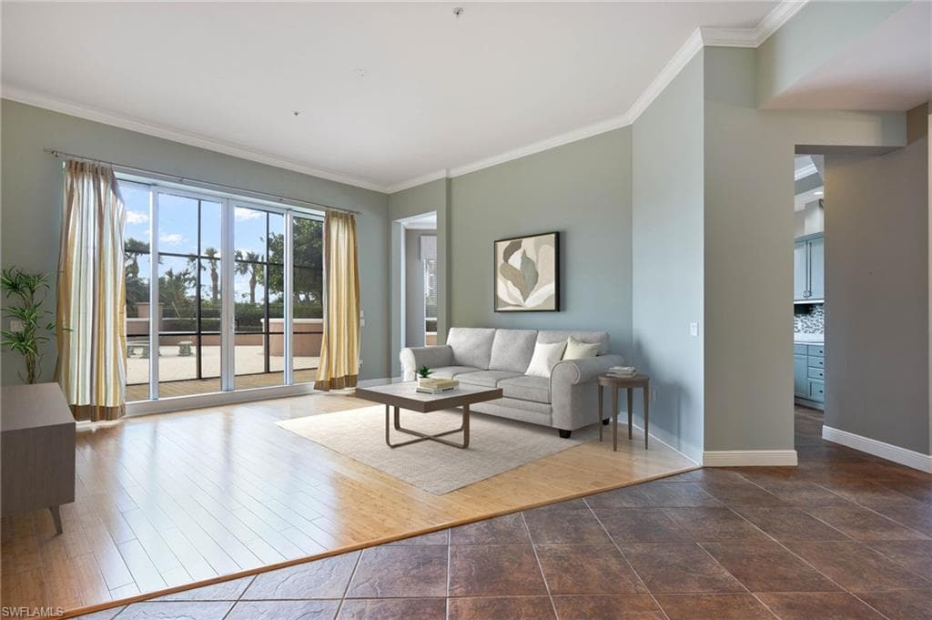 1060 Borghese Ln 106, Naples, FL 34114-8