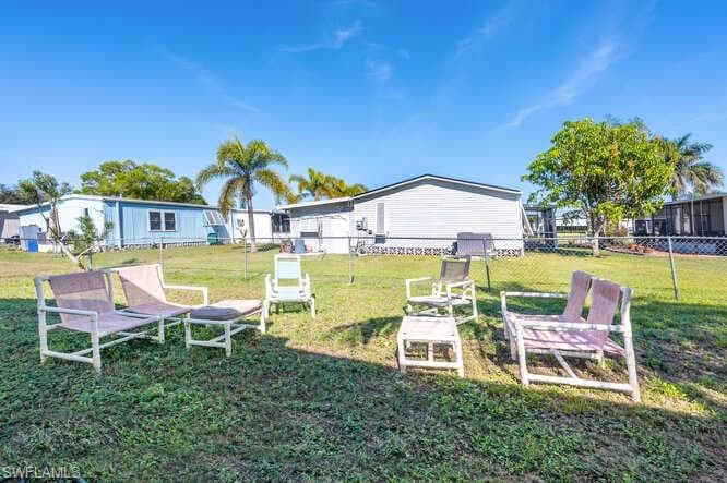 131 Grassy Key Ln 44, Naples, FL 34114-25