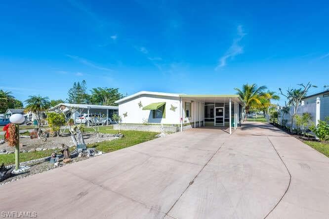 131 Grassy Key Ln 44, Naples, FL 34114-4