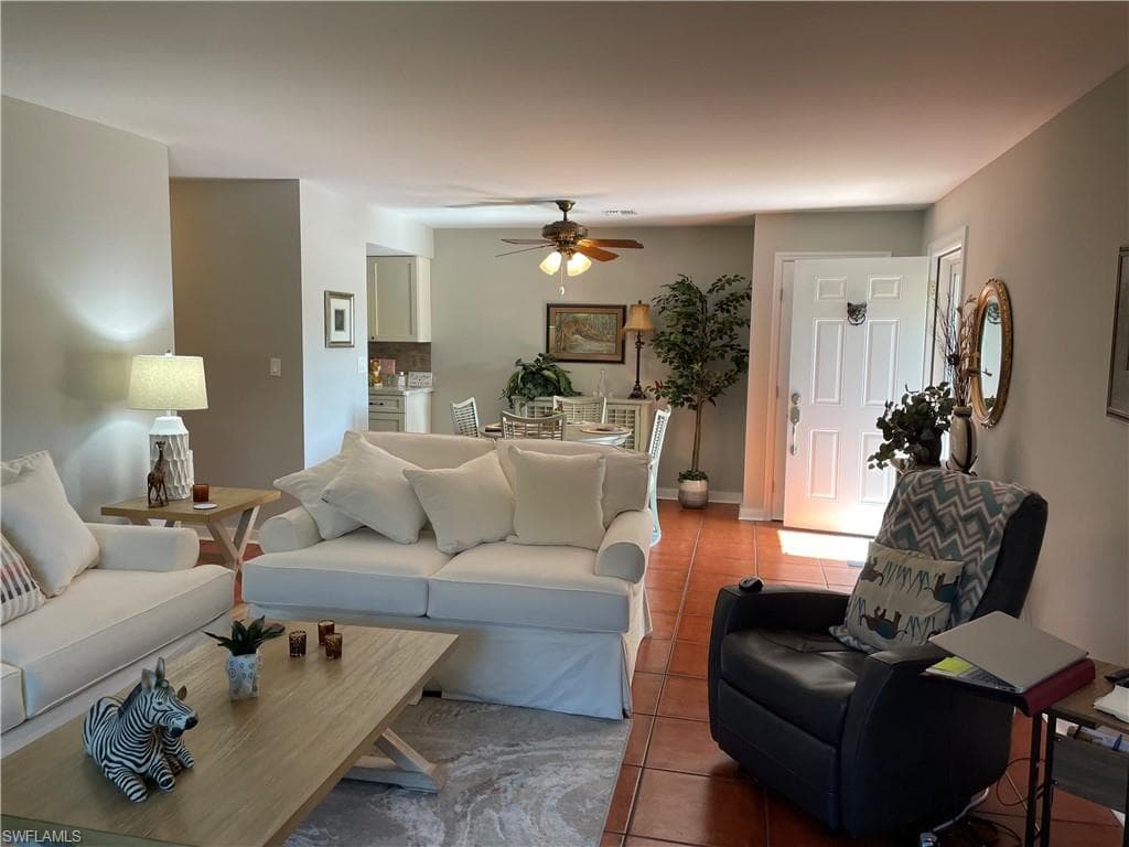 1595 Curlew Ave 1, Naples, FL 34102-3