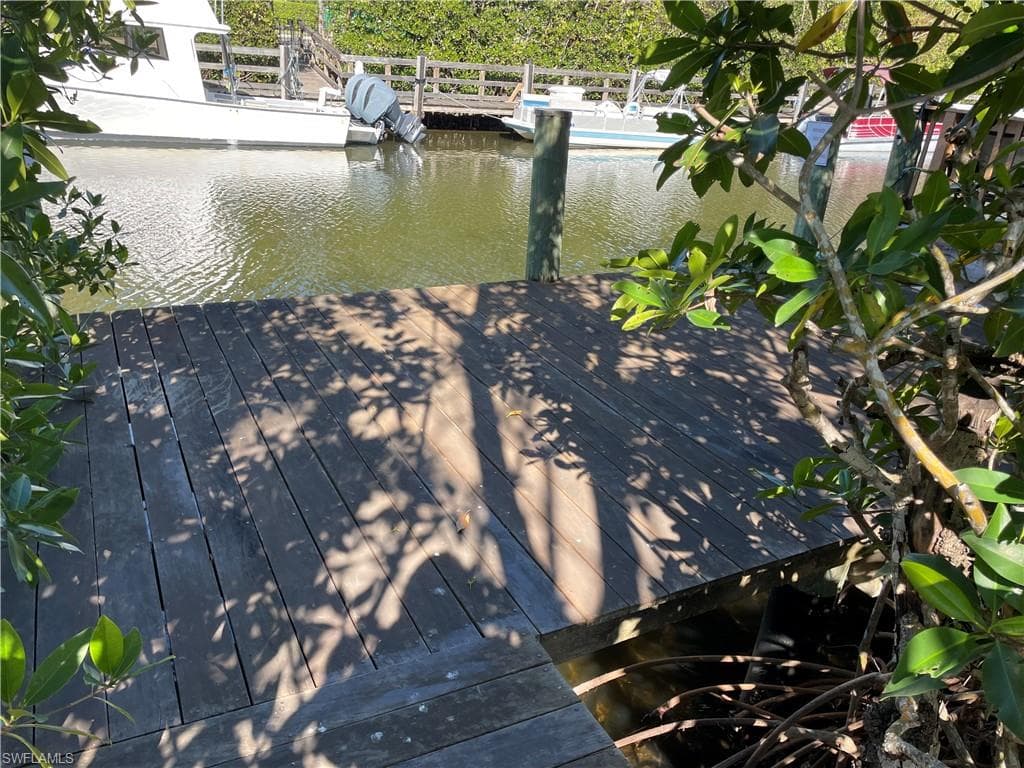 1595 Curlew Ave 1, Naples, FL 34102-7