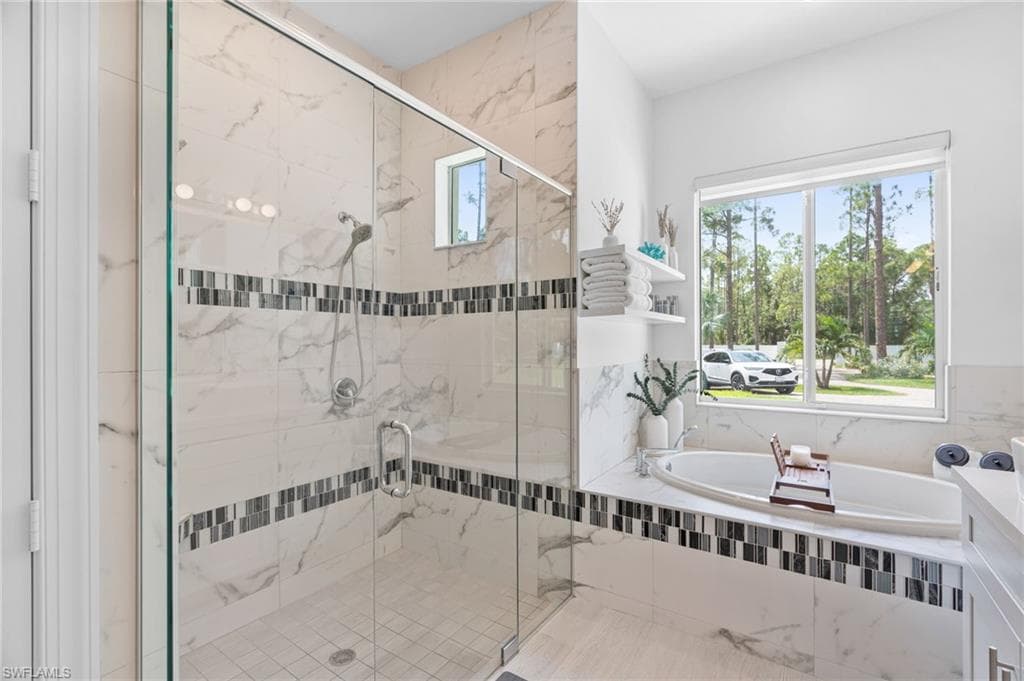 2112 16th St NE, Naples, FL 34120-15