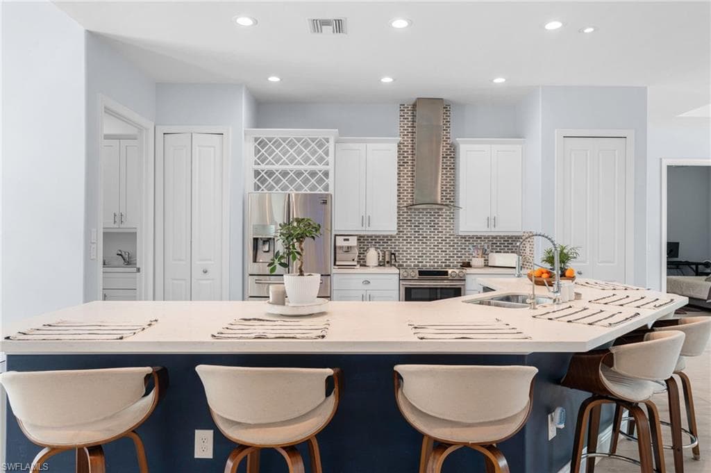 2112 16th St NE, Naples, FL 34120-1