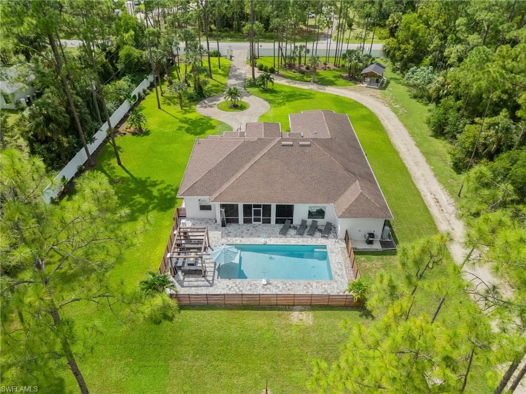 2112 16th St NE, Naples, FL 34120-32