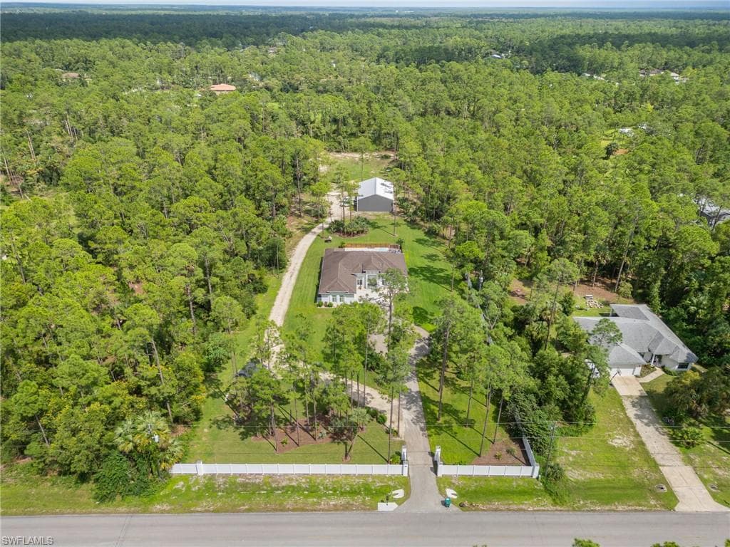 2112 16th St NE, Naples, FL 34120-33