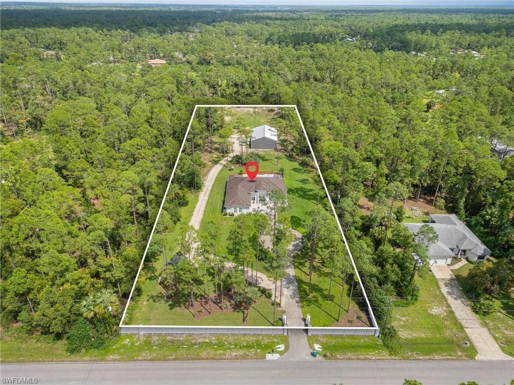 2112 16th St NE, Naples, FL 34120-37