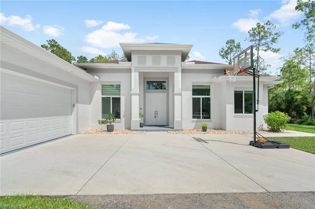 2112 16th St NE, Naples, FL 34120-42
