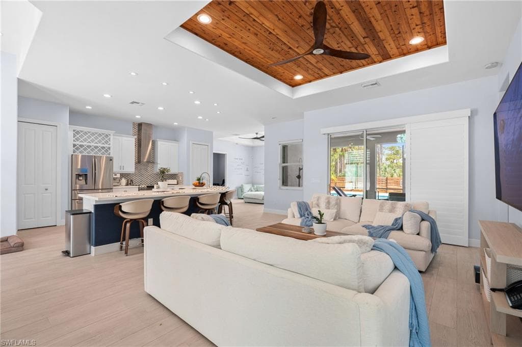2112 16th St NE, Naples, FL 34120-7