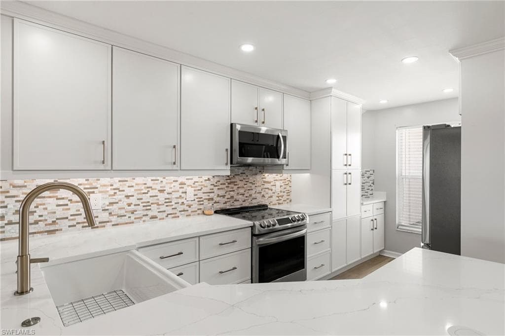 991 Barfield Dr 304, Marco Island, FL 34145-10