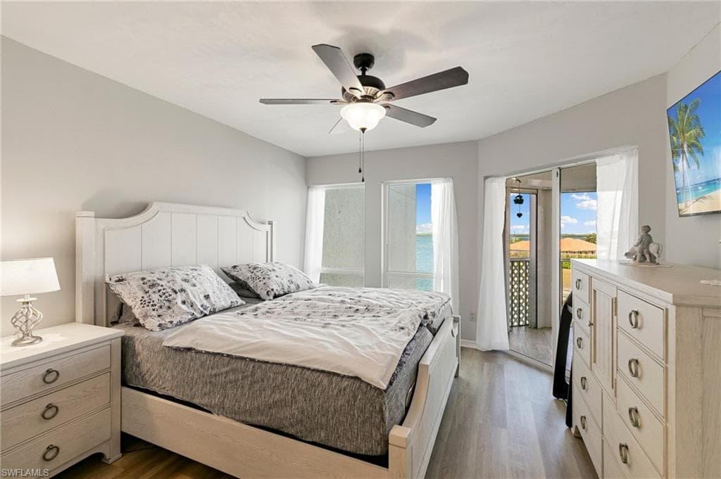 991 Barfield Dr 304, Marco Island, FL 34145-18