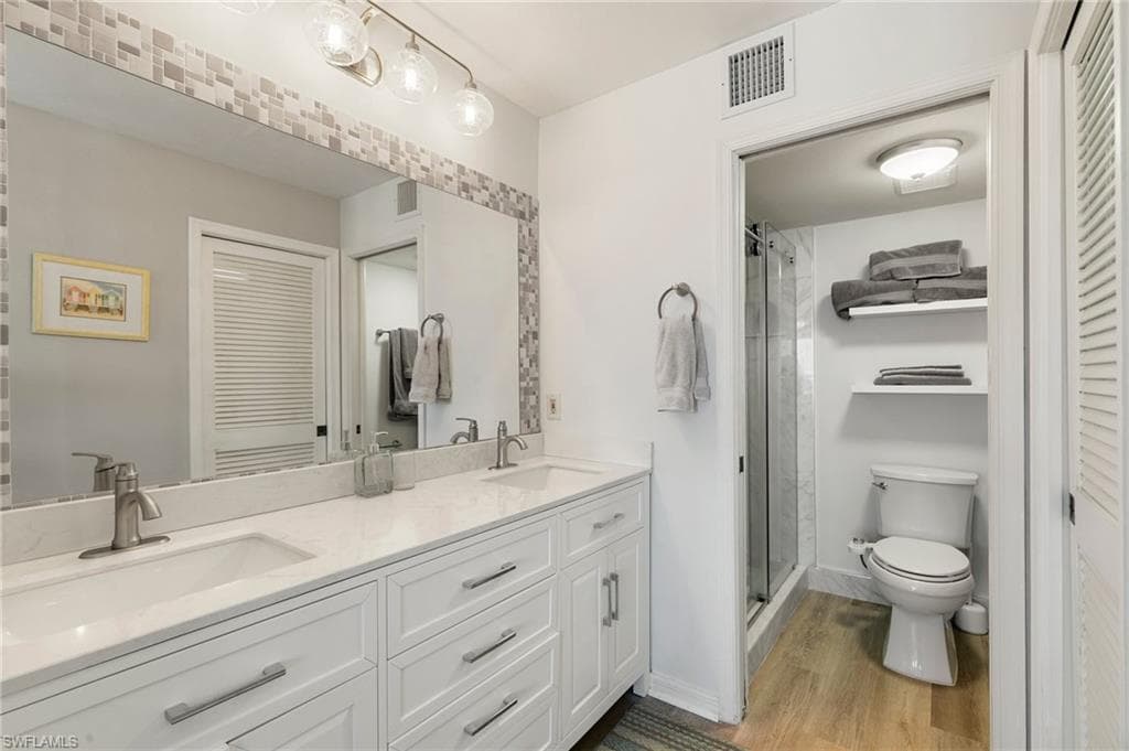 991 Barfield Dr 304, Marco Island, FL 34145-21