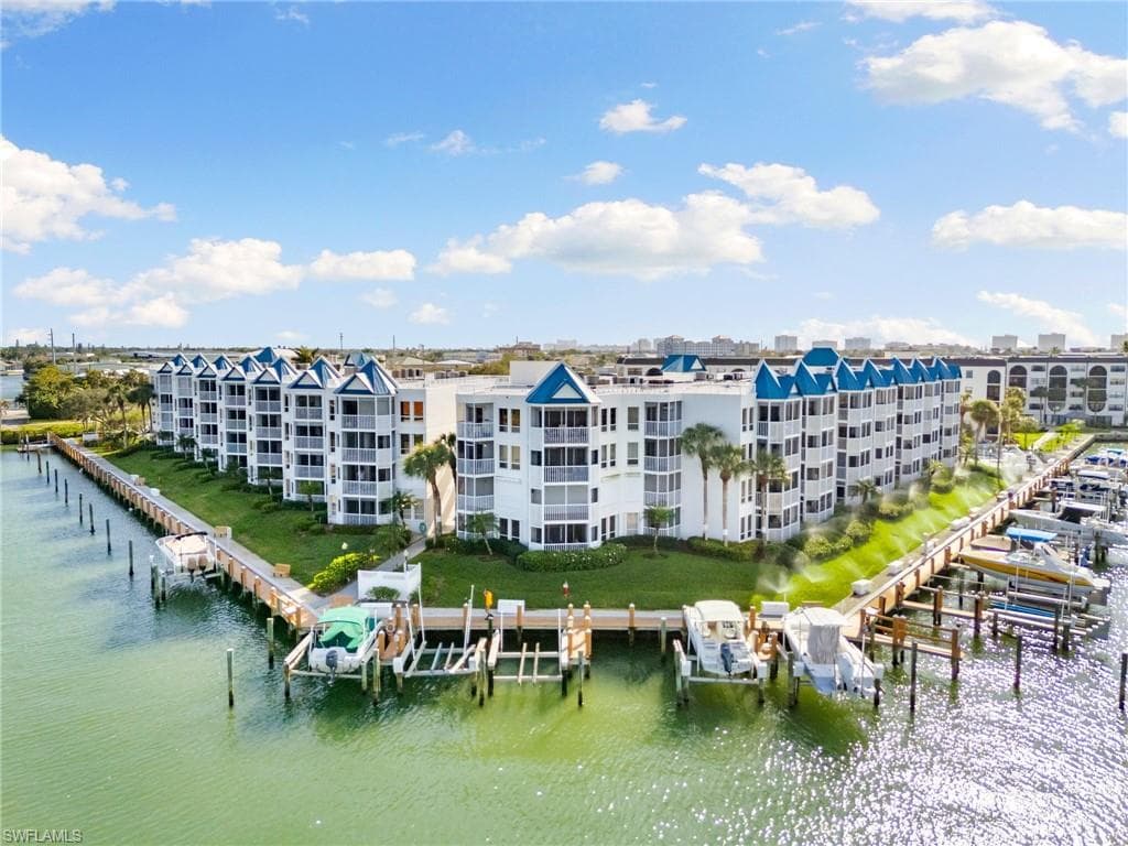 991 Barfield Dr 304, Marco Island, FL 34145-2