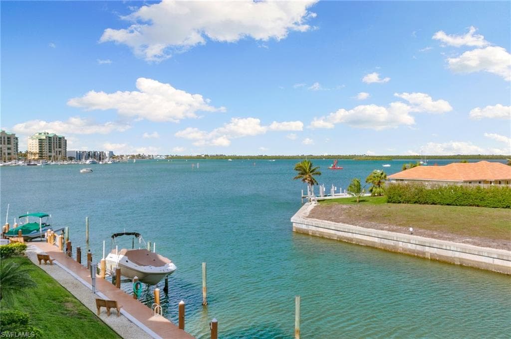 991 Barfield Dr 304, Marco Island, FL 34145-31