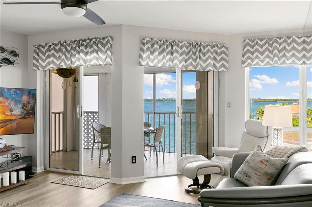 991 Barfield Dr 304, Marco Island, FL 34145-3