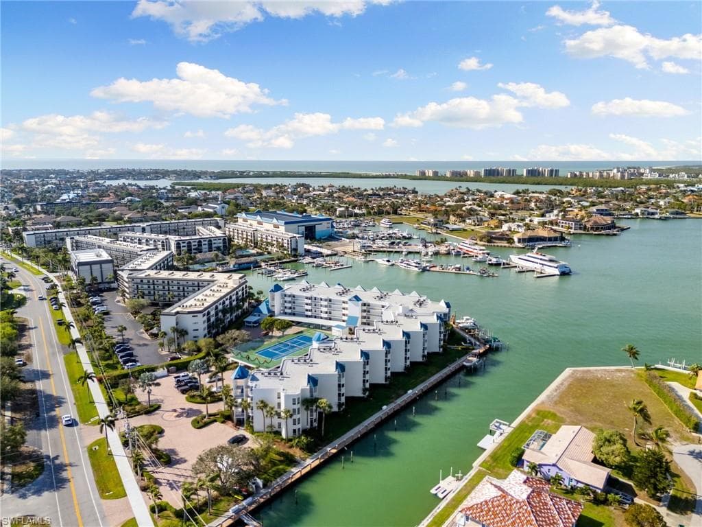 991 Barfield Dr 304, Marco Island, FL 34145-43