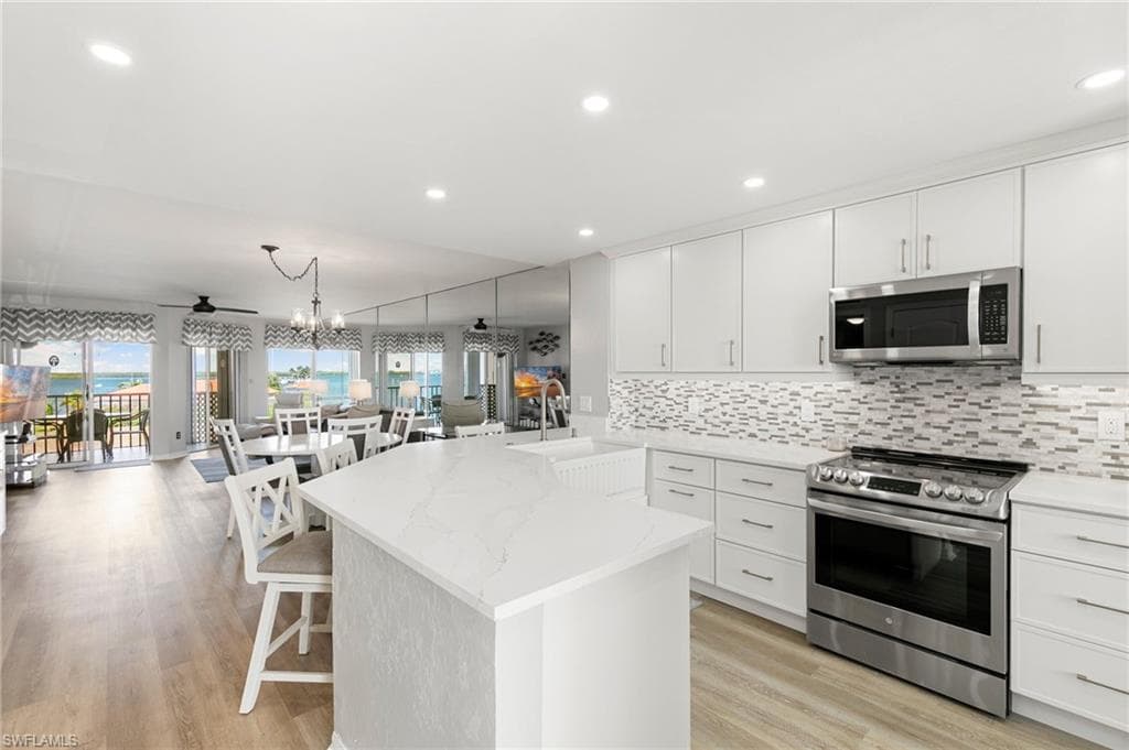 991 Barfield Dr 304, Marco Island, FL 34145-8