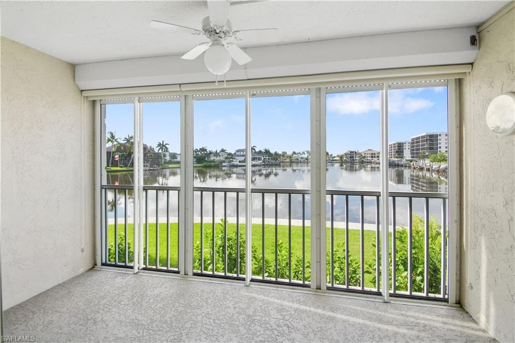 10682 Gulf Shore Dr C102, Naples, FL 34108-27