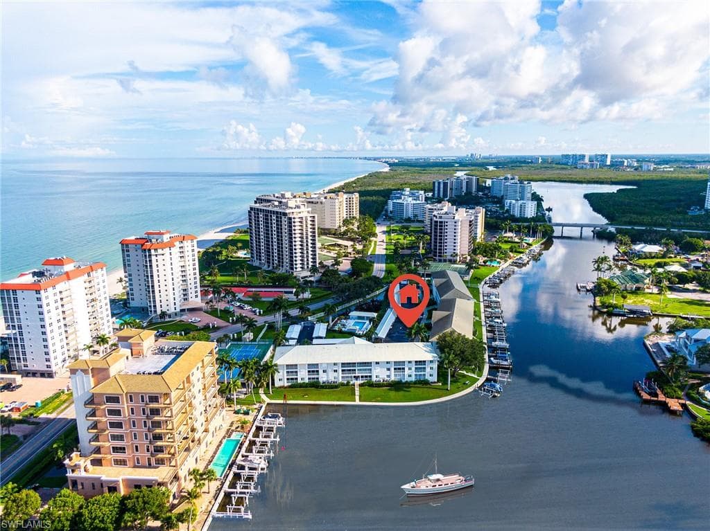 10682 Gulf Shore Dr C102, Naples, FL 34108-5