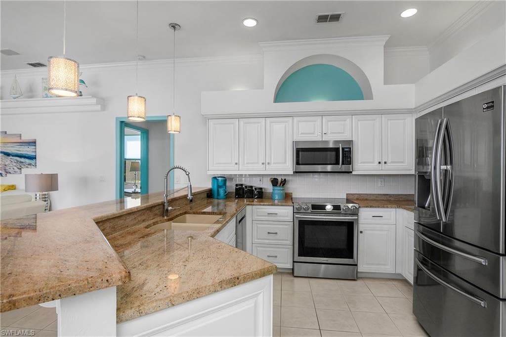 8887 Lely Island Cir, Naples, FL 34113-17