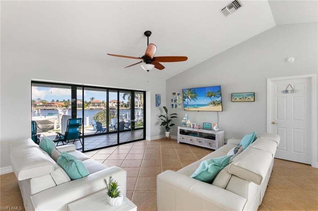 1101 Strawberry Ct, Marco Island, FL 34145-10